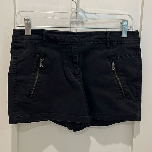 Women’s Kenneth Cole black shorts-FREE w/Bundle Purchase - Picture 1 of 7